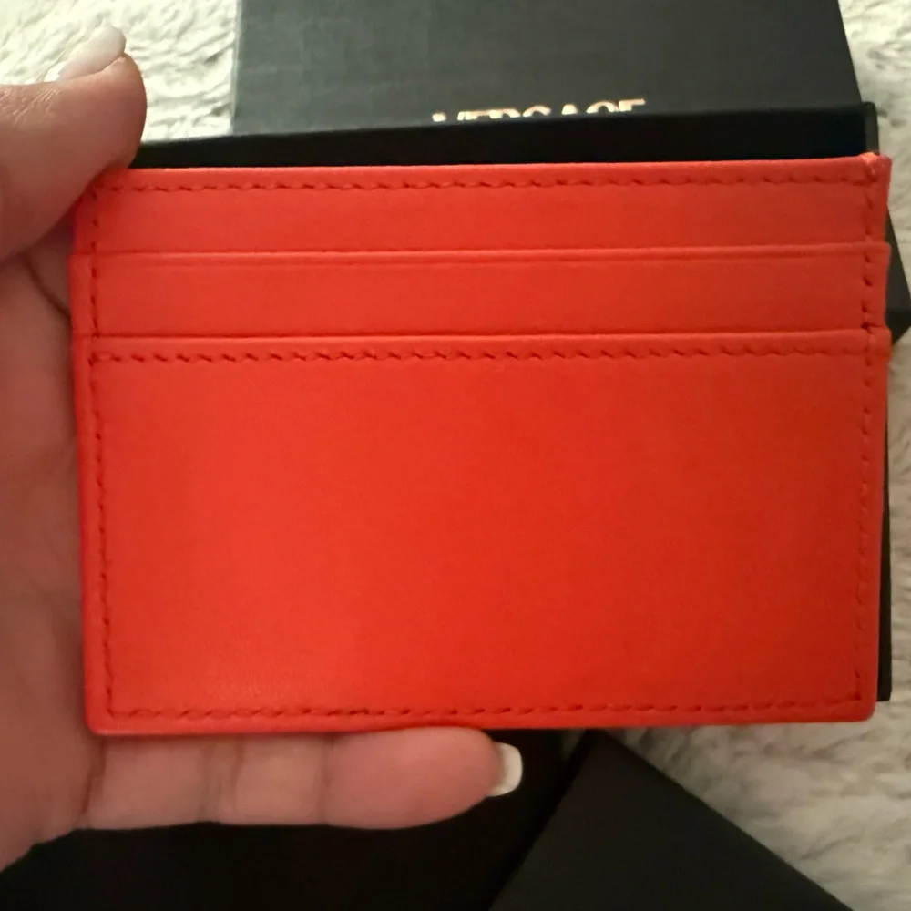NIB Versace Medusa Head Quilted Orange Leather Cardholder